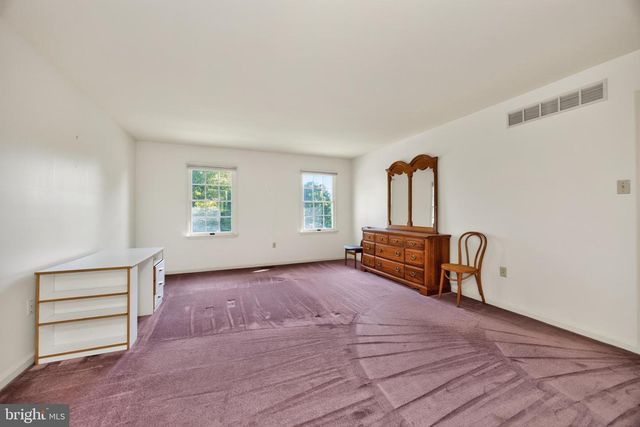 1671 BOW TREE DR, West Chester, PA 19380