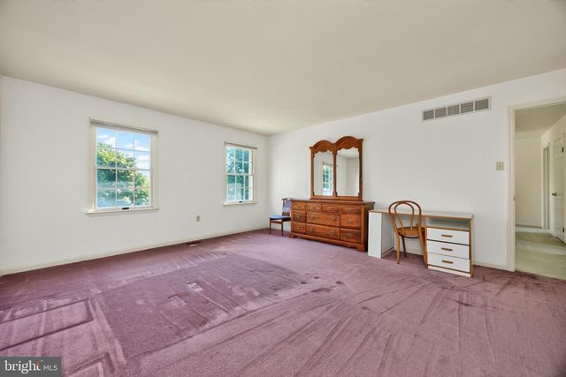 1671 BOW TREE DR, West Chester, PA 19380