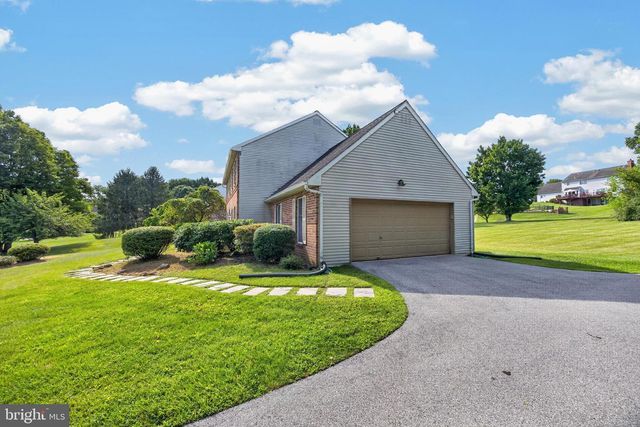 1671 BOW TREE DR, West Chester, PA 19380