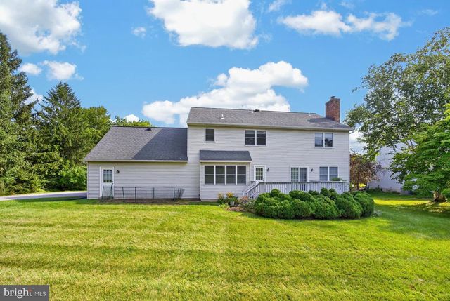 1671 BOW TREE DR, West Chester, PA 19380