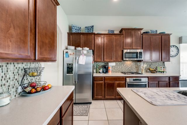 7233 Montosa Trail, Fort Worth, TX 76131