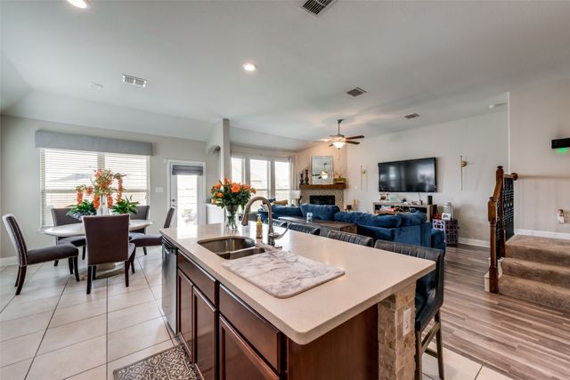 7233 Montosa Trail, Fort Worth, TX 76131