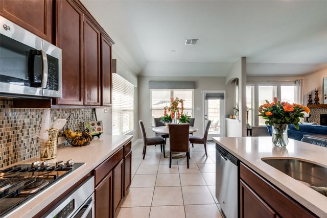 7233 Montosa Trail, Fort Worth, TX 76131