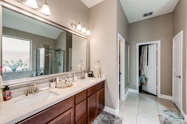 7233 Montosa Trail, Fort Worth, TX 76131