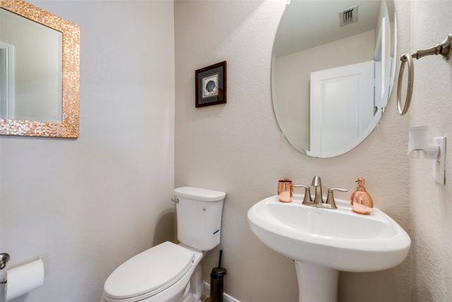 7233 Montosa Trail, Fort Worth, TX 76131