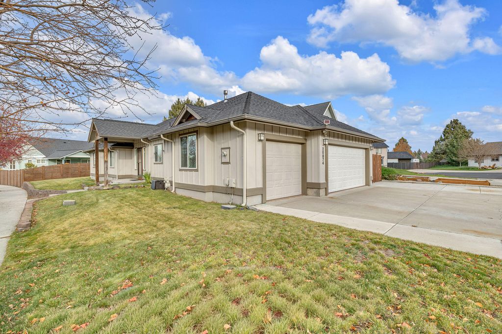 20874 Covey Court, Bend, OR 97701