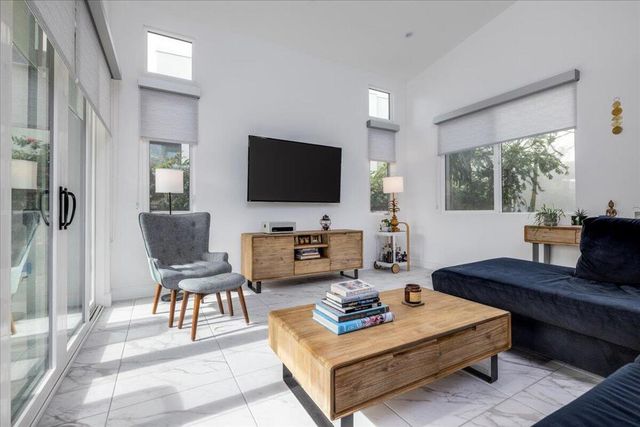 484 Fountain Drive, Palm Springs, CA 92262