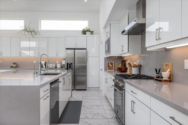 484 Fountain Drive, Palm Springs, CA 92262