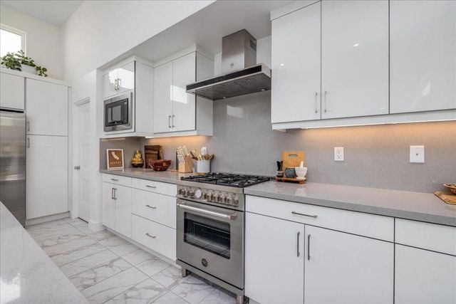 484 Fountain Drive, Palm Springs, CA 92262