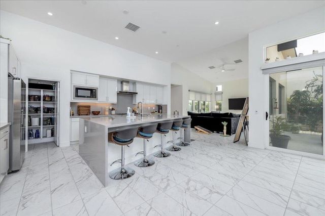 484 Fountain Drive, Palm Springs, CA 92262