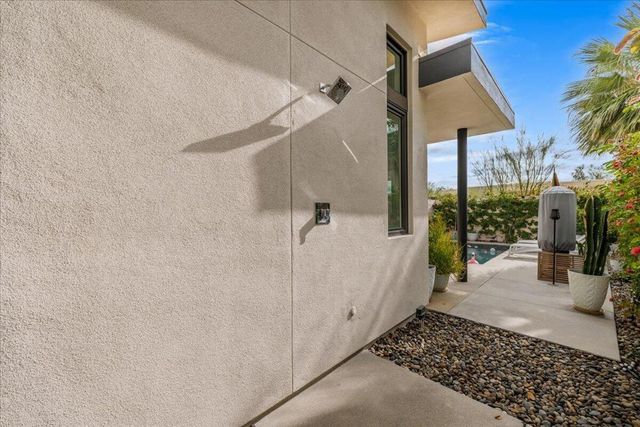 484 Fountain Drive, Palm Springs, CA 92262