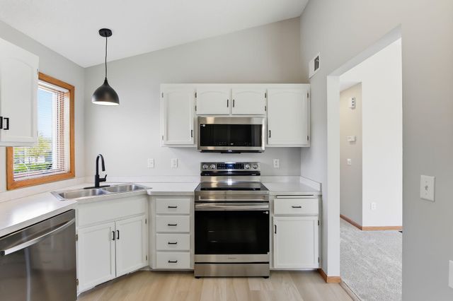 6184 151st Street N, Hugo, MN 55038
