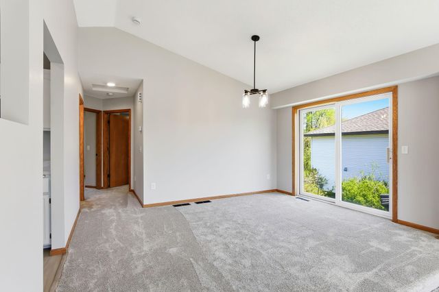 6184 151st Street N, Hugo, MN 55038