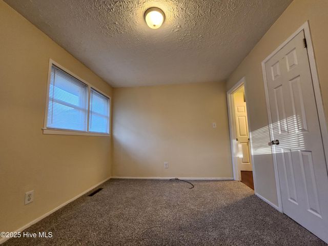 395 Maple Street, Jacksonville, NC 28540