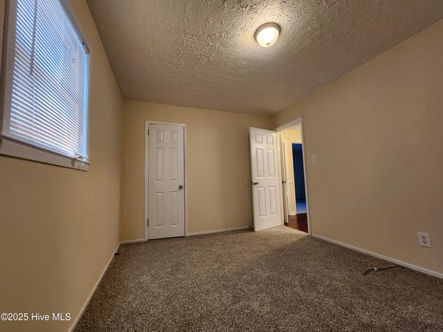 395 Maple Street, Jacksonville, NC 28540