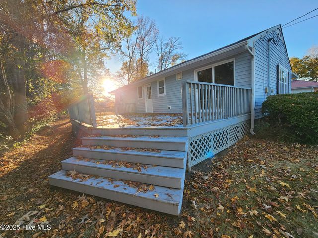 395 Maple Street, Jacksonville, NC 28540