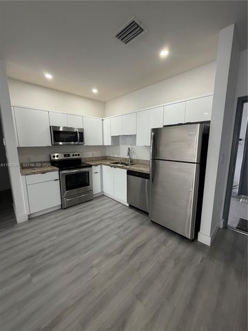 853 E 24th St 305, Hialeah, FL 33013