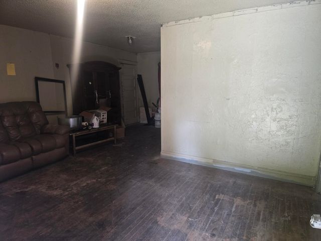 1303 Wesley Street, Greenville, TX 75401