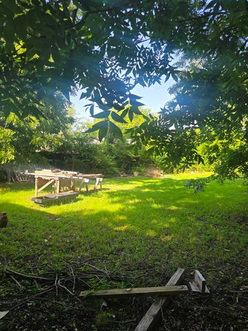 1303 Wesley Street, Greenville, TX 75401
