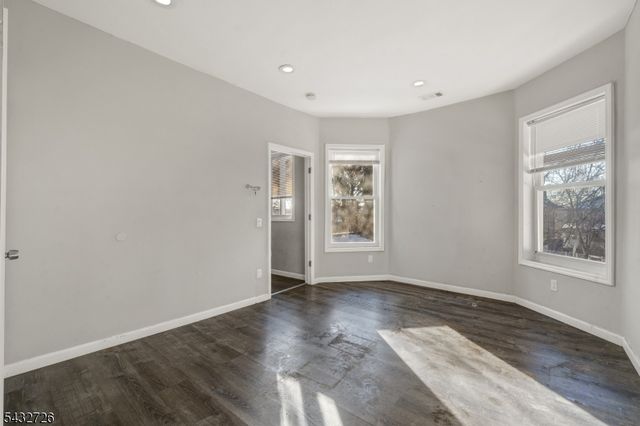 31 Homestead Park, Newark City, NJ 07108