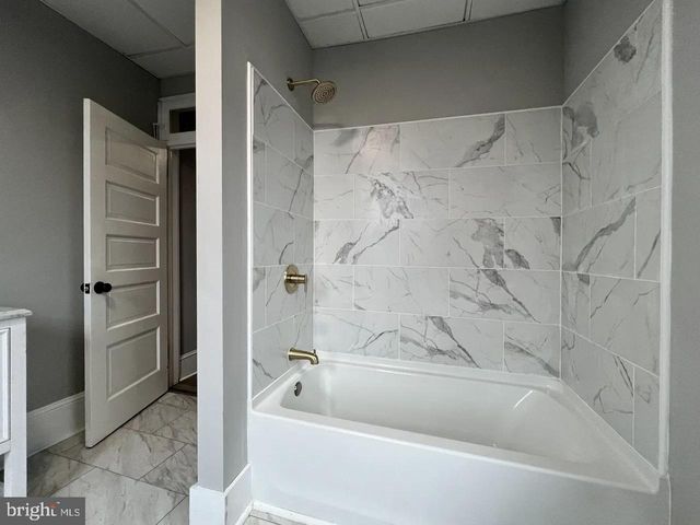 1502 W NORWEGIAN ST, Pottsville, PA 17901