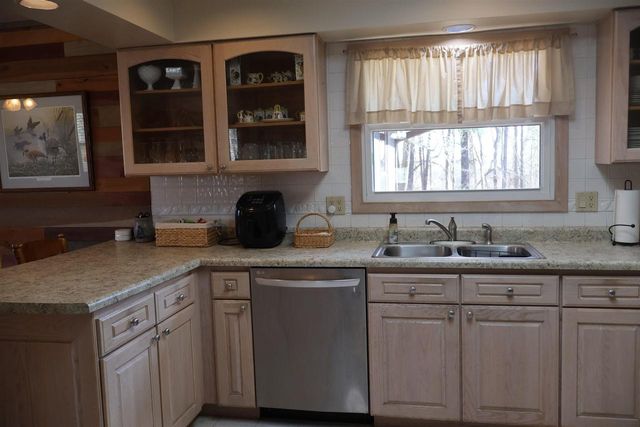 N2594 Oak Ridge Road, Brodhead, WI 53520