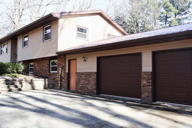 N2594 Oak Ridge Road, Brodhead, WI 53520