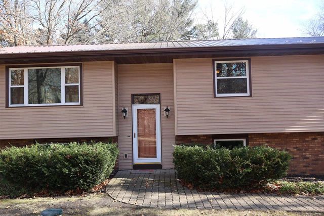 N2594 Oak Ridge Road, Brodhead, WI 53520