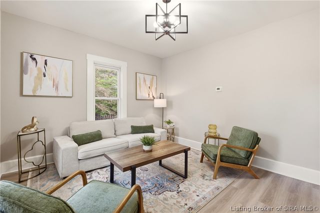 316 W Harrison Avenue, Clarksville, IN 47129
