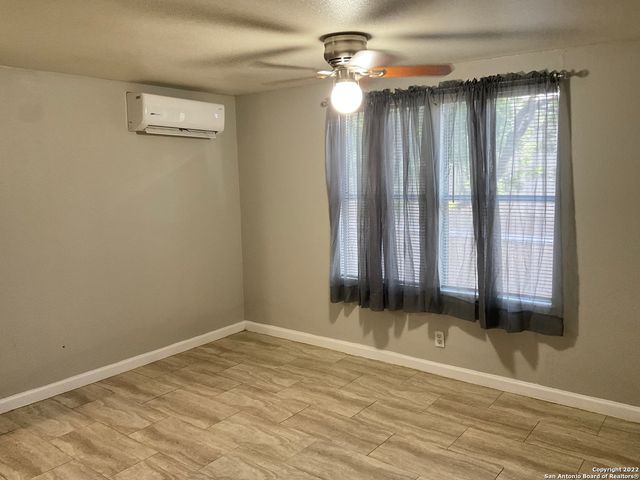 11916 GRAPEVINE ST, San Antonio, TX 78245