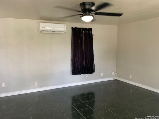 11916 GRAPEVINE ST, San Antonio, TX 78245