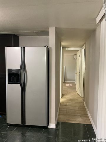 11916 GRAPEVINE ST, San Antonio, TX 78245