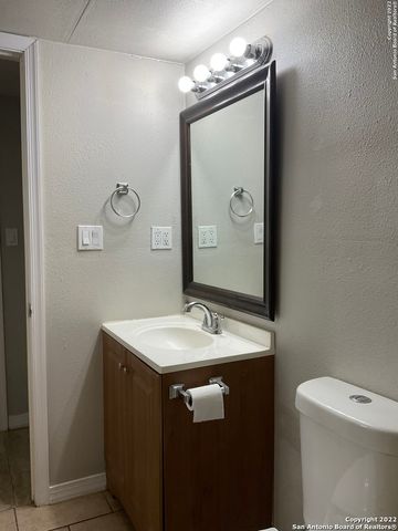 11916 GRAPEVINE ST, San Antonio, TX 78245