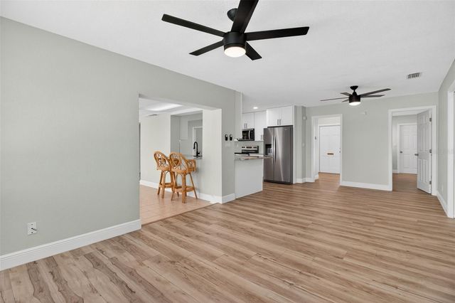 7957 10TH AVENUE S, St Petersburg, FL 33707