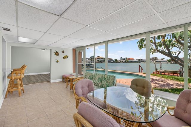 7957 10TH AVENUE S, St Petersburg, FL 33707