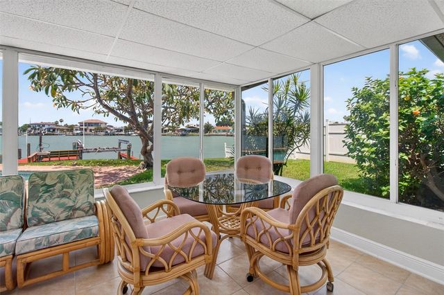 7957 10TH AVENUE S, St Petersburg, FL 33707