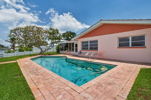 7957 10TH AVENUE S, St Petersburg, FL 33707