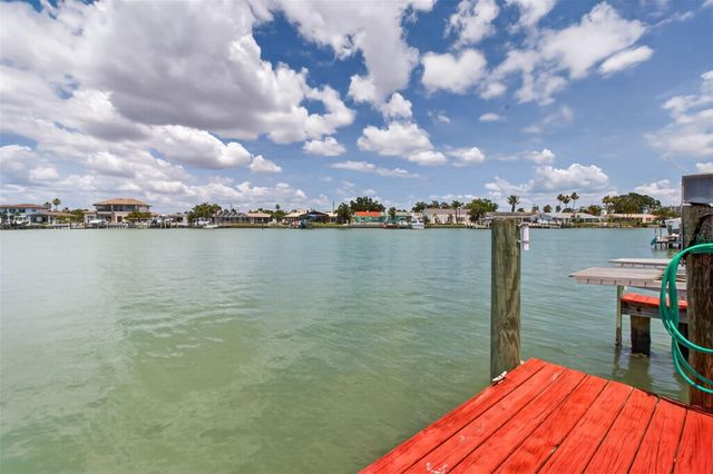 7957 10TH AVENUE S, St Petersburg, FL 33707