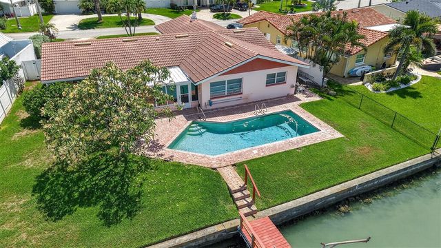 7957 10TH AVENUE S, St Petersburg, FL 33707