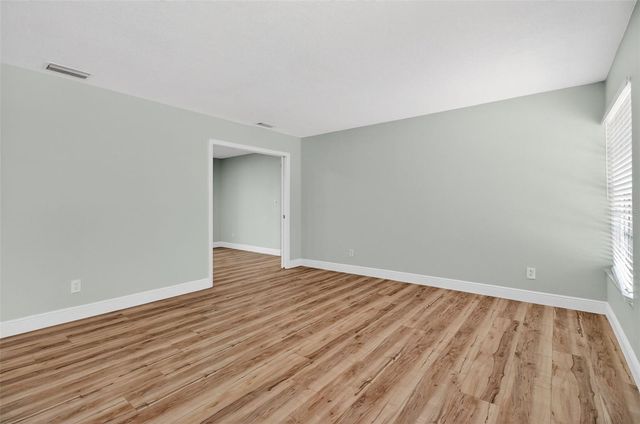 7957 10TH AVENUE S, St Petersburg, FL 33707