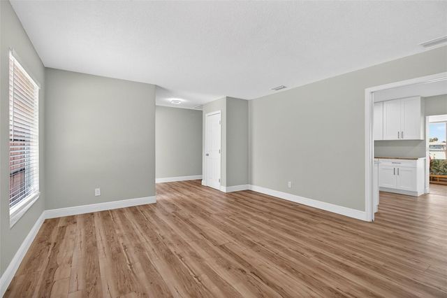 7957 10TH AVENUE S, St Petersburg, FL 33707