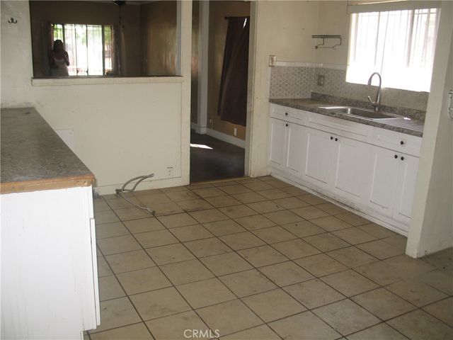 5911 Arlington, Los Angeles, CA 90043