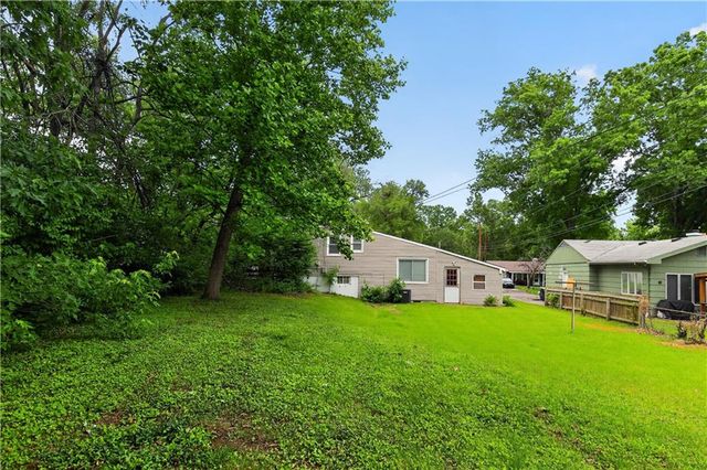 8301 E 111th Terrace, Kansas City, MO 64134