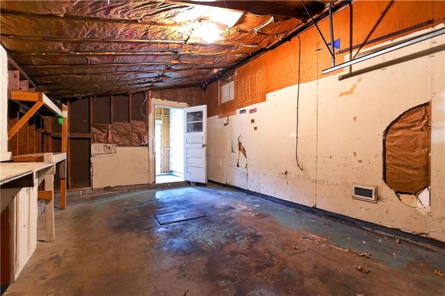 8301 E 111th Terrace, Kansas City, MO 64134