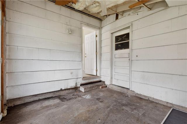 8301 E 111th Terrace, Kansas City, MO 64134