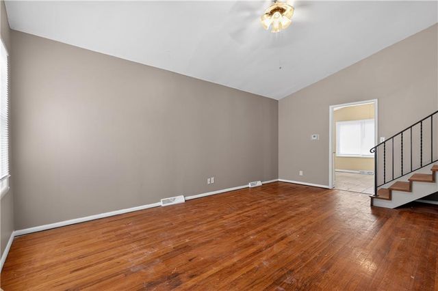 8301 E 111th Terrace, Kansas City, MO 64134