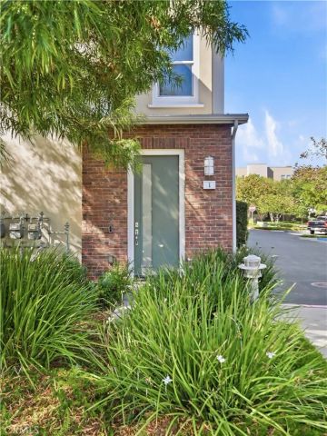 1 Vantis Drive, Aliso Viejo, CA 92656