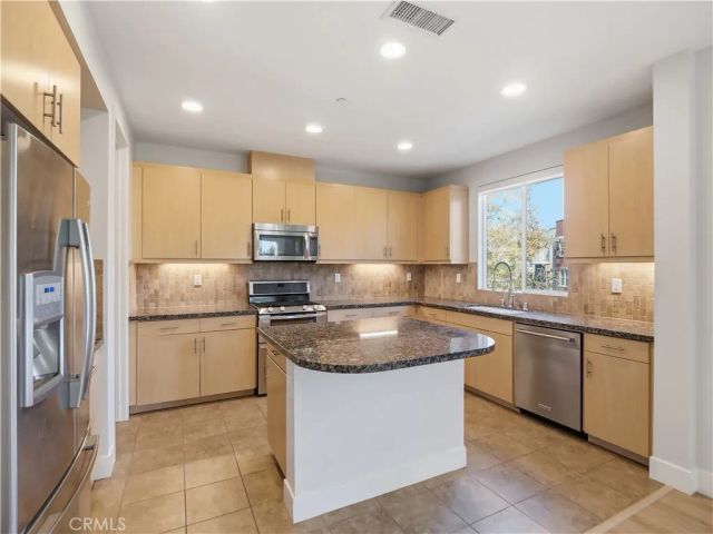 1 Vantis Drive, Aliso Viejo, CA 92656