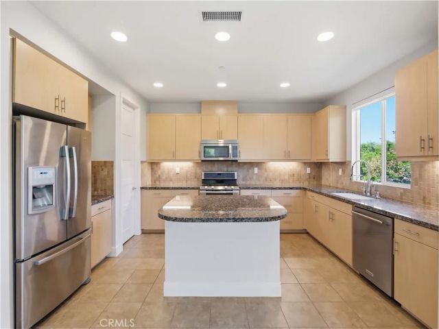 1 Vantis Drive, Aliso Viejo, CA 92656