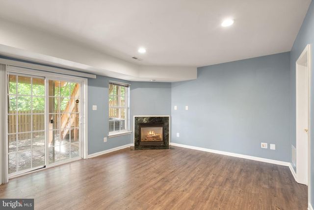 21776 LADYSLIPPER SQ, Ashburn, VA 20147